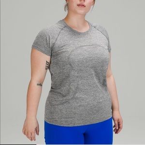 NWOT Lululemon swiftly tech short sleeve 2.0 gray size 8